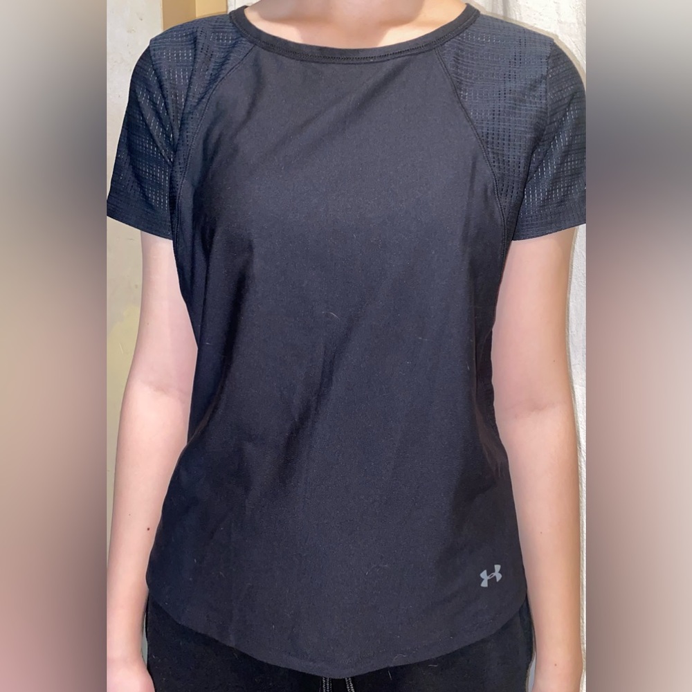 Black Under Armour shirt